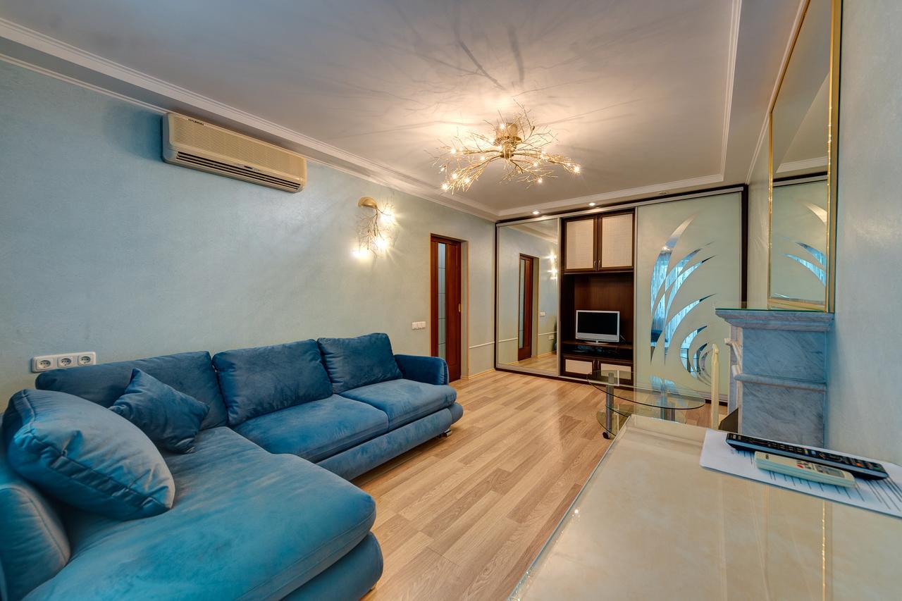 Apartamenty Na Dragomirova 10A 基輔 外观 照片