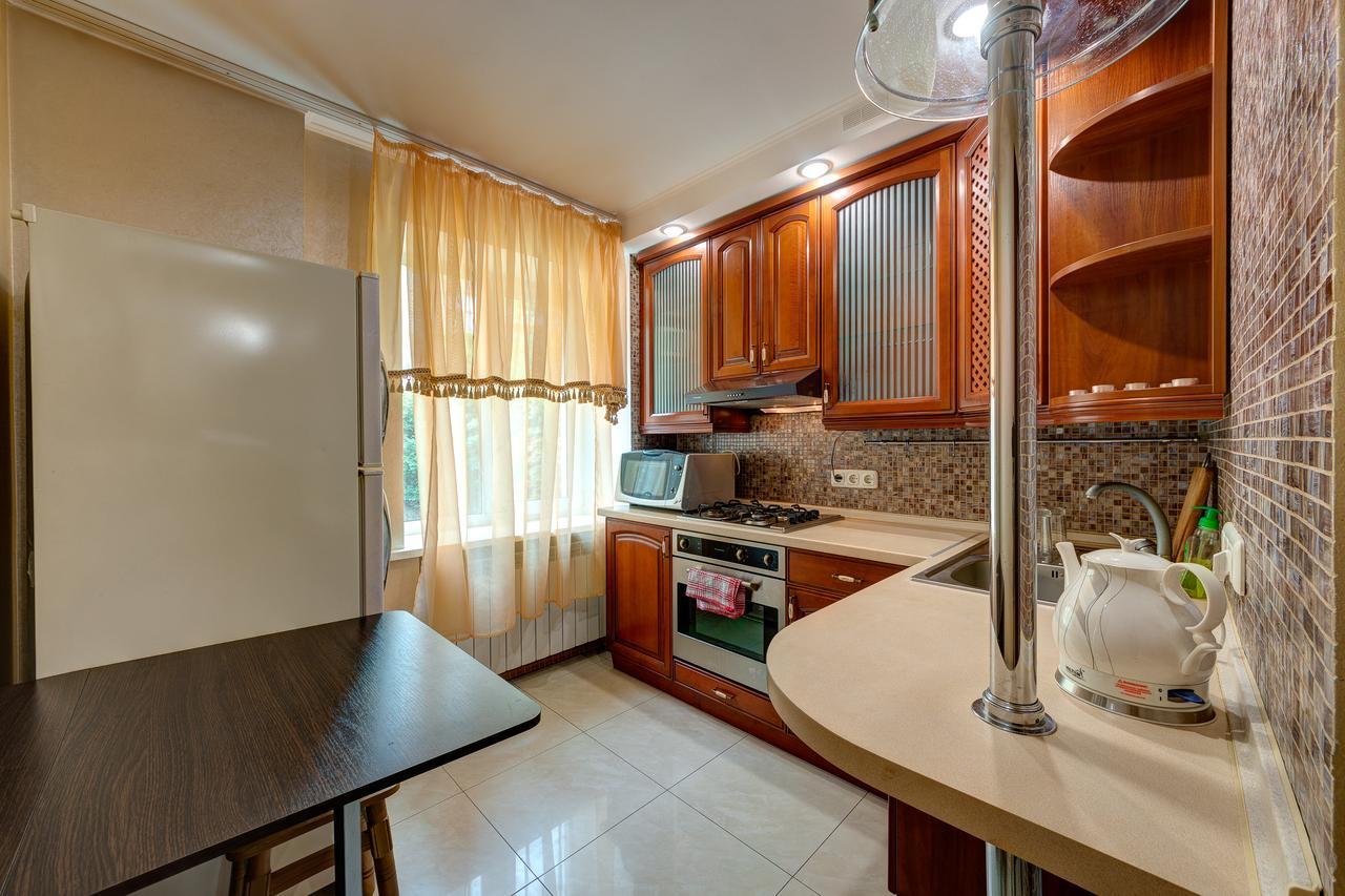 Apartamenty Na Dragomirova 10A 基輔 外观 照片